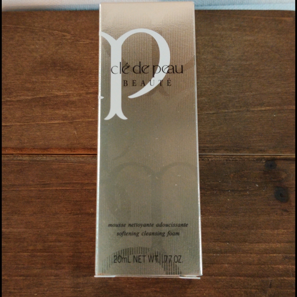 Cle de Peau Beatue softening cleansing foam SAMPLE